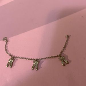 Vintage bracelet, bows 6 1/2”